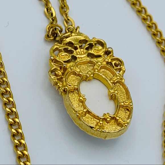 Vintage Necklace Unsigned Tiered 3 chains - Picture 4 of 5